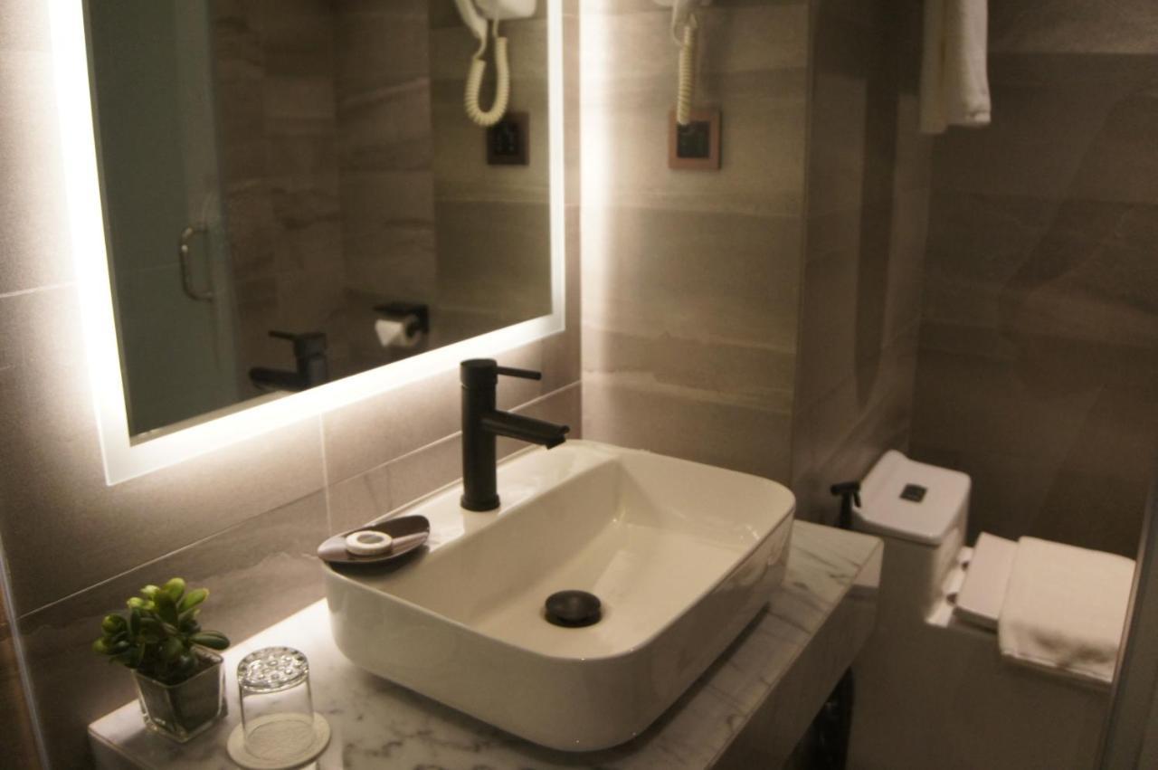 The Maximilian Hotel Cauayan City  Luaran gambar