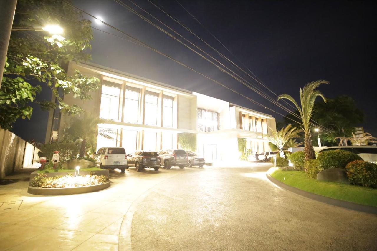 The Maximilian Hotel Cauayan City  Luaran gambar