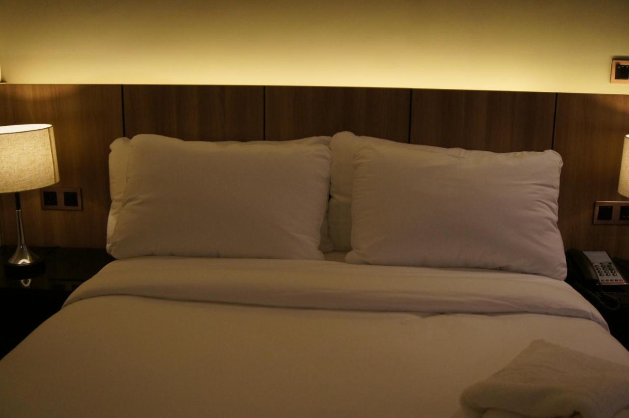 The Maximilian Hotel Cauayan City  Luaran gambar