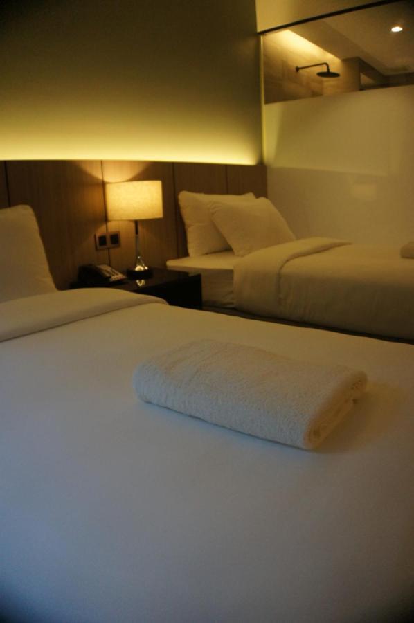 The Maximilian Hotel Cauayan City  Luaran gambar