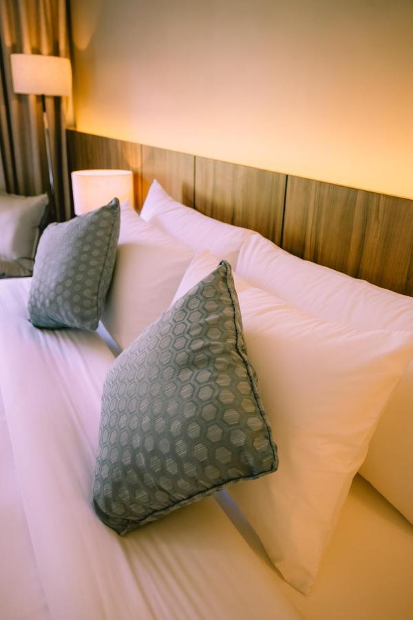 The Maximilian Hotel Cauayan City  Luaran gambar